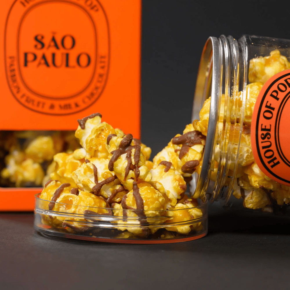 HOUSE OF POP Sao Paulo Passion Fruit & Belgian Milk Chocolate Artisan Popcorn close up 