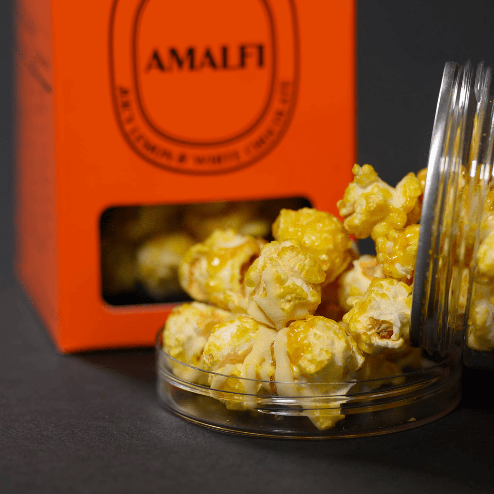 HOUSE OF POP Amalfi Juicy Lemon & Belgian White Chocolate Artisan Popcorn close up